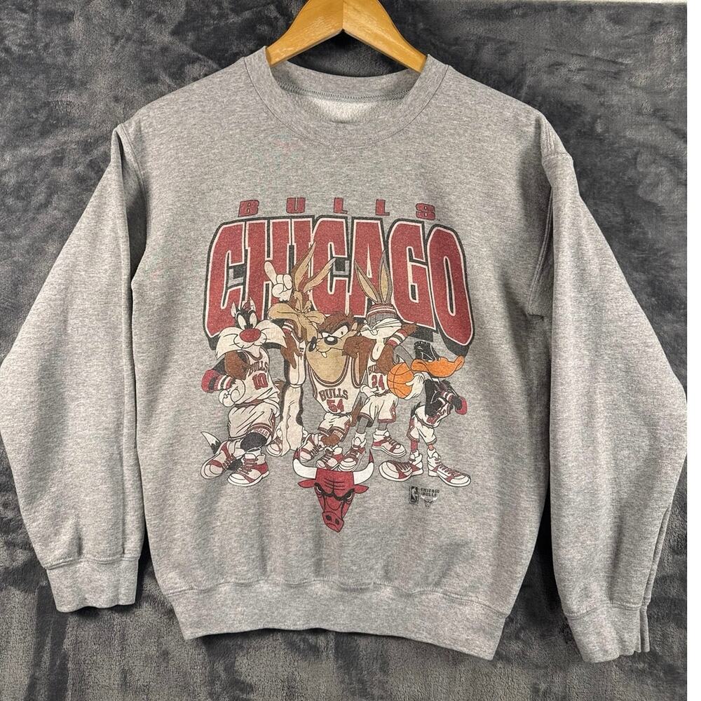 VTG 1994 Looney Tunes x Chicago Bulls Crewneck Sweatshirt Men’s Small Gray